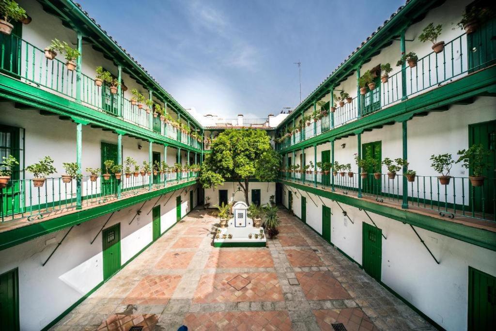 Alcazares Sevilla Centro Buitenkant foto